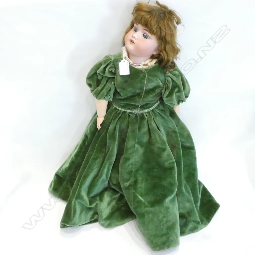 SIMON HALBIG HEINRICH HALBIG DOLL - H. 600MM - WITH STAND Image 1++